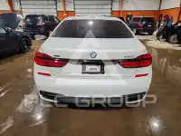 2016 BMW 750 фото