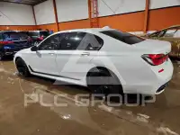 2016 BMW 750 фото