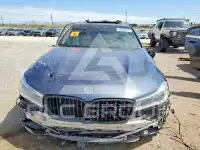2016 BMW 750 фото