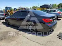 2016 BMW 750 фото