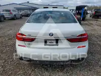 2016 BMW 750 фото