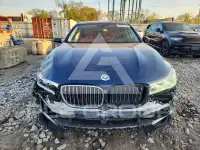 2016 BMW 750 фото