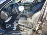 2016 BMW 528 photo