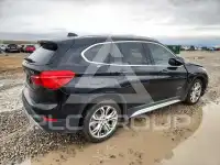 2016 BMW X1 photo