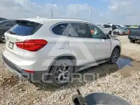 2016 BMW X1 photo
