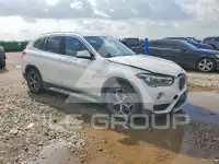 2016 BMW X1 photo