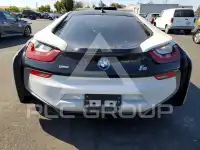 2016 BMW I8 фото