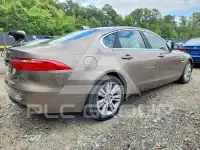 2016 Jaguar XF photo