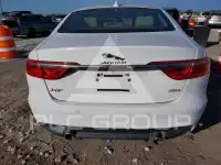 2016 Jaguar XF photo