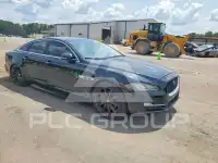 2016 Jaguar XJ photo
