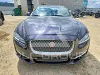 2016 Jaguar XJ photo