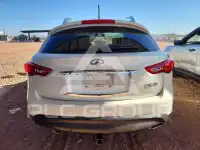 2016 Infinity QX70 photo