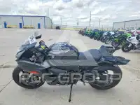2016 Suzuki GSX-R750 фото