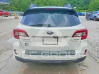 2016 Subaru Outback photo