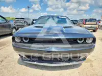 2016 Dodge CHALLENGER photo