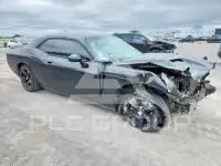 2016 Dodge CHALLENGER photo