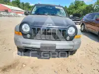 2005 Jeep LIBERTY фото