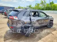2016 Jeep CHEROKEE фото