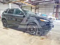 2016 Jeep CHEROKEE фото
