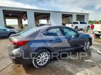 2016 Mazda 3 photo