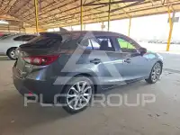 2016 Mazda 3 photo