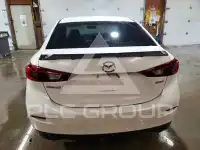 2016 Mazda 3 photo