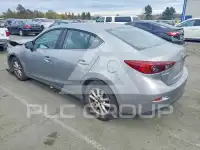 2016 Mazda 3 photo