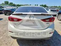 2016 Mazda 3 photo