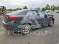 2016 Mazda 3 photo