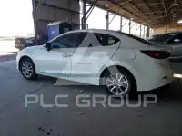 2016 Mazda 3 photo