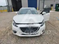2016 Mazda 3 photo