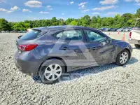 2016 Mazda 3 photo