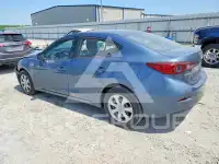 2016 Mazda 3 photo