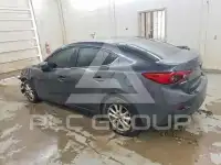 2016 Mazda 3 photo