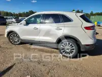 2016 Lincoln MKZ photo