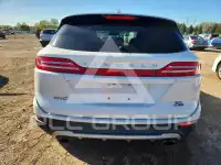 2016 Lincoln MKZ photo