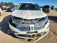 2016 Lincoln MKZ photo