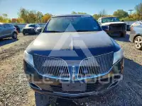 2016 Lincoln MKT photo