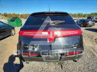 2016 Lincoln MKT photo