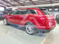 2016 Lincoln MKT photo