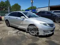 2016 Lincoln MKZ photo