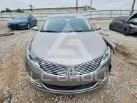 2016 Lincoln MKZ photo