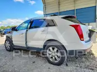 2016 Cadillac SRX photo