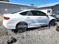 2016 Chrysler 200 фото