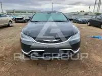 2016 Chrysler 200 photo