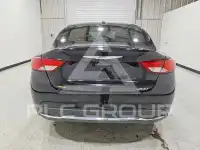 2016 Chrysler 200 photo
