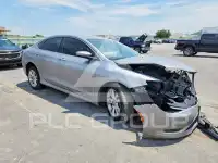 2016 Chrysler 200 фото