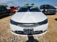 2016 Chrysler 200 фото