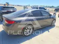 2016 Chrysler 200 фото