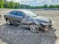 2016 Chrysler 200 photo